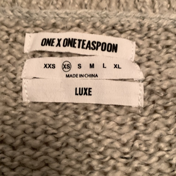 One Teaspoon Sweater - Picture 6 of 8